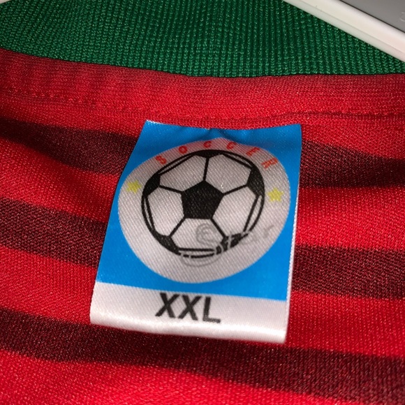 Ronaldo Jersey - Picture 4 of 6